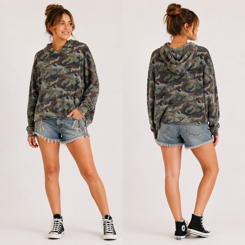 American Eagle Velvet Hoodie Size L Camo Y2k Oversized Pockets Streetwear Comfy